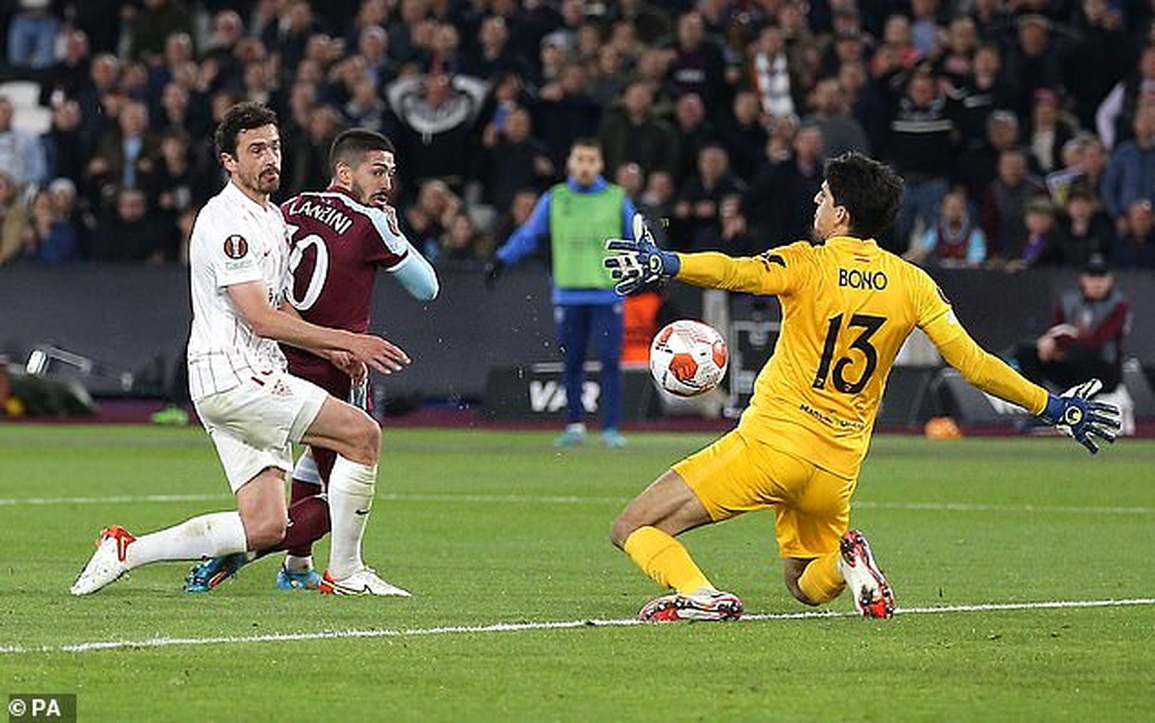 Ngôi sao Ukraine giúp West Ham giành vé vào tứ kết Europa League - 5 Ngôi sao Ukraine giúp West Ham giành vé vào tứ kết Europa League - 5