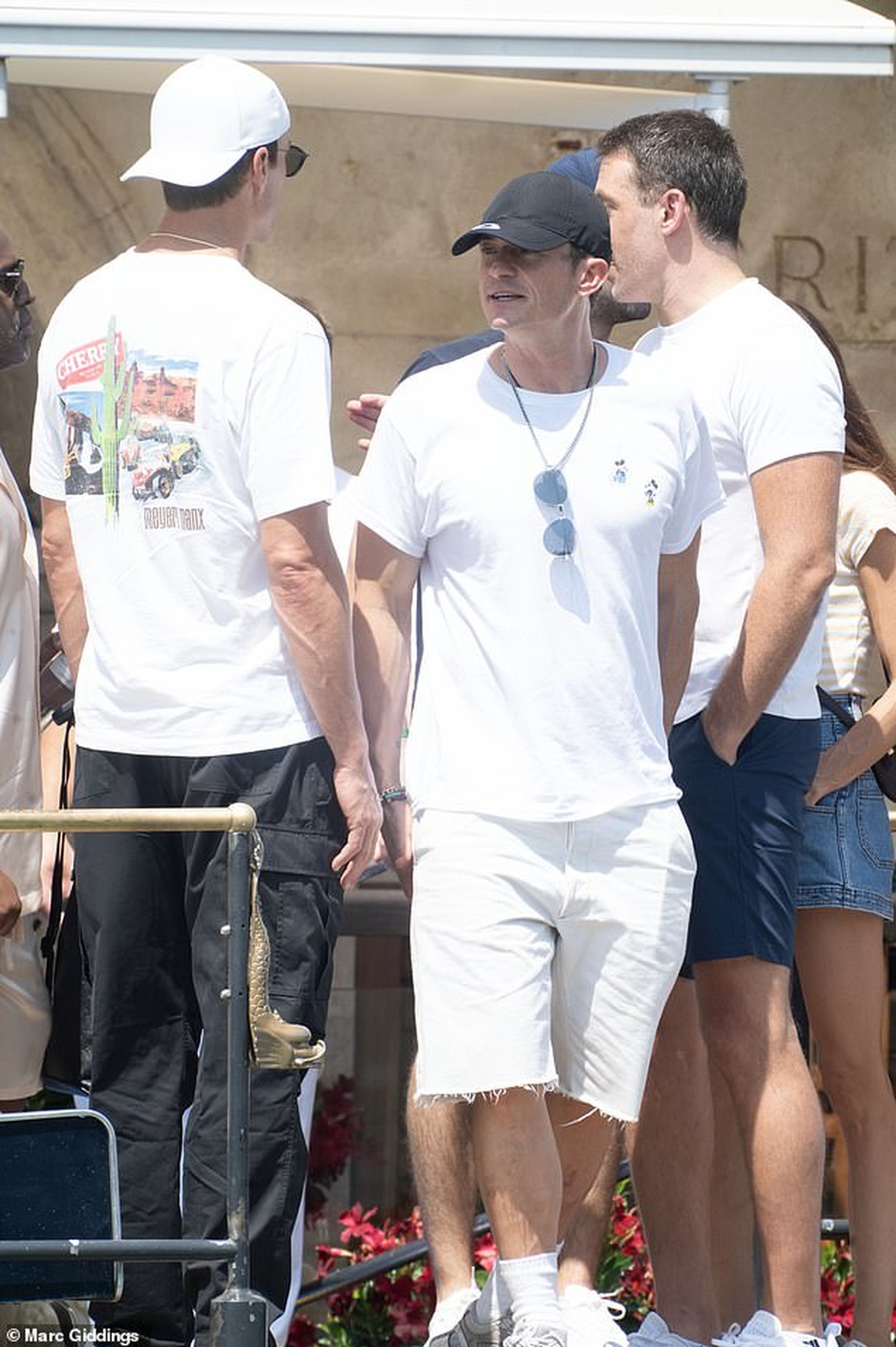 Kim Kardashian và dàn sao hào hứng dự đám cưới tỷ phú Jeff Bezos - 15 Kim Kardashian và dàn sao hào hứng dự đám cưới tỷ phú Jeff Bezos - 15