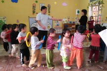 Cảm phục những người thầy dạy trẻ mầm non nơi miền núi