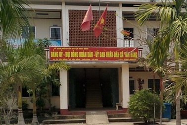 Khởi tố cán bộ xã trộm tiền cấp dưới