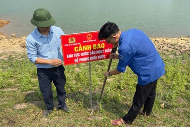 Hai nam sinh lớp 10 tử vong khi đi câu cá