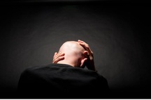 Tự cắt của quý vì bị ép cưới