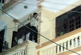 Vụ bắt con tin ở Hà Tây: Có đến 2 tên cướp? 