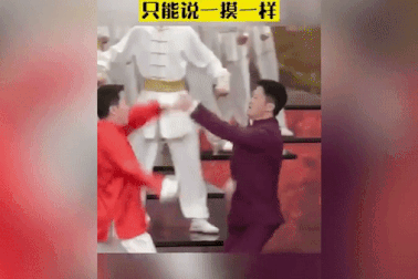 Từ Hiểu Đông chê màn đấu võ của Chung Tử Đơn và Ngô Kinh như... mèo cào