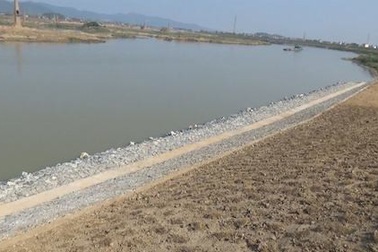 Bắc Giang: Một doanh nghiệp đang được hoàn thiện thủ tục khai thác cát sông Cầu!