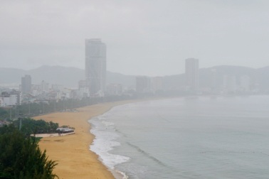 Tắm trong ngày biển động, một người đuối nước