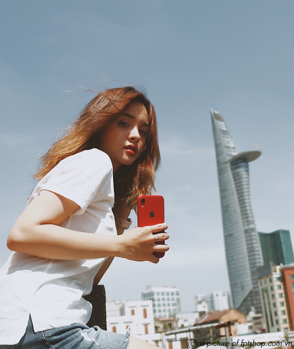 iPhone XR 2020 chính hãng đầu tiên tại Việt Nam lên kệ FPT Shop - 1 iPhone XR 2020 chính hãng đầu tiên tại Việt Nam lên kệ FPT Shop - 1