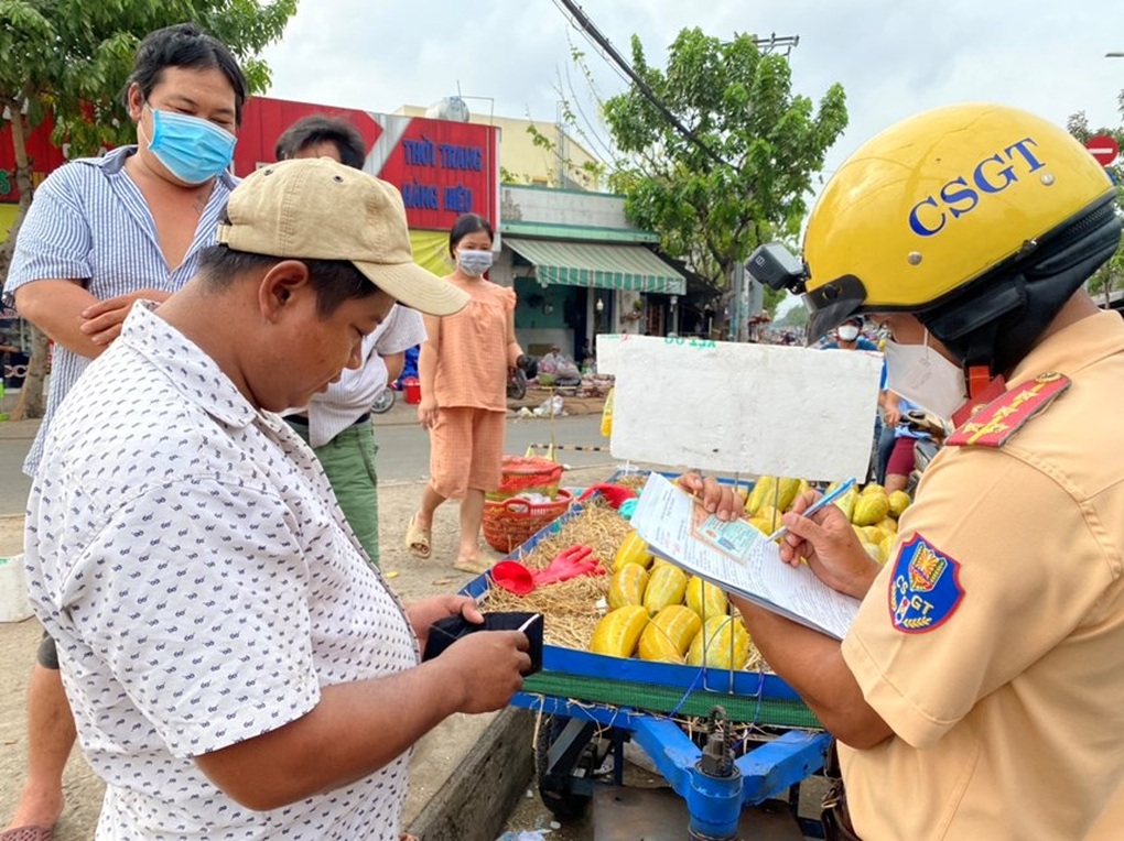 Xử phạt hành chính không lập biên bản vi phạm có hợp pháp? - 1 Xử phạt hành chính không lập biên bản vi phạm có hợp pháp? - 1