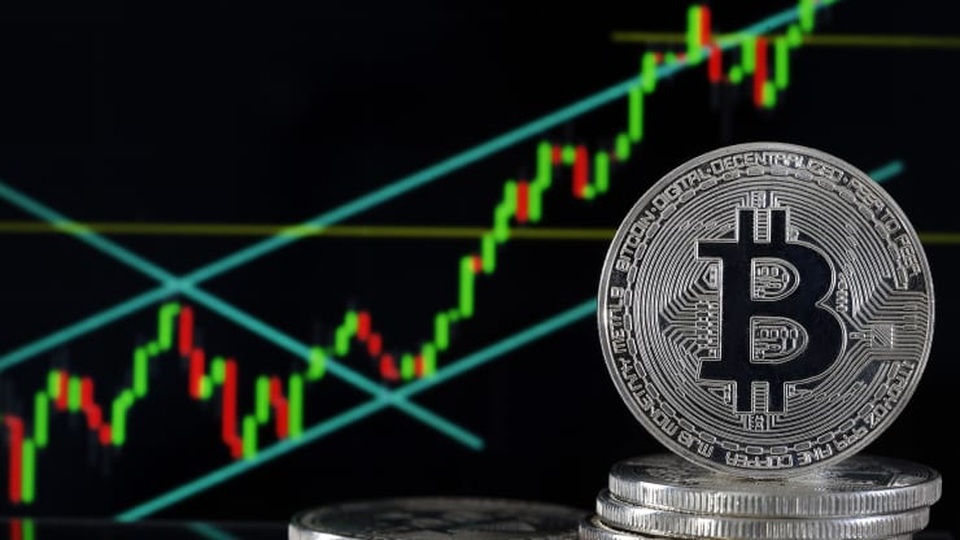 Giá bitcoin điên cuồng vượt mốc 40.000 USD, xô đổ mọi kỷ lục - 1 Giá bitcoin điên cuồng vượt mốc 40.000 USD, xô đổ mọi kỷ lục - 1