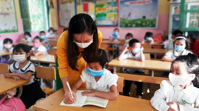 Các nhà trường tạo điều kiện cho học sinh học tập tại nơi cư trú do ảnh hưởng của dịch Covid-19. Ảnh minh họa