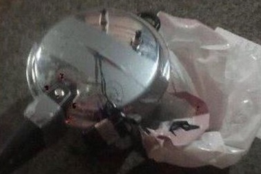 Quả bom nổ giữa trung tâm New York nhét đầy đạn bi sắt