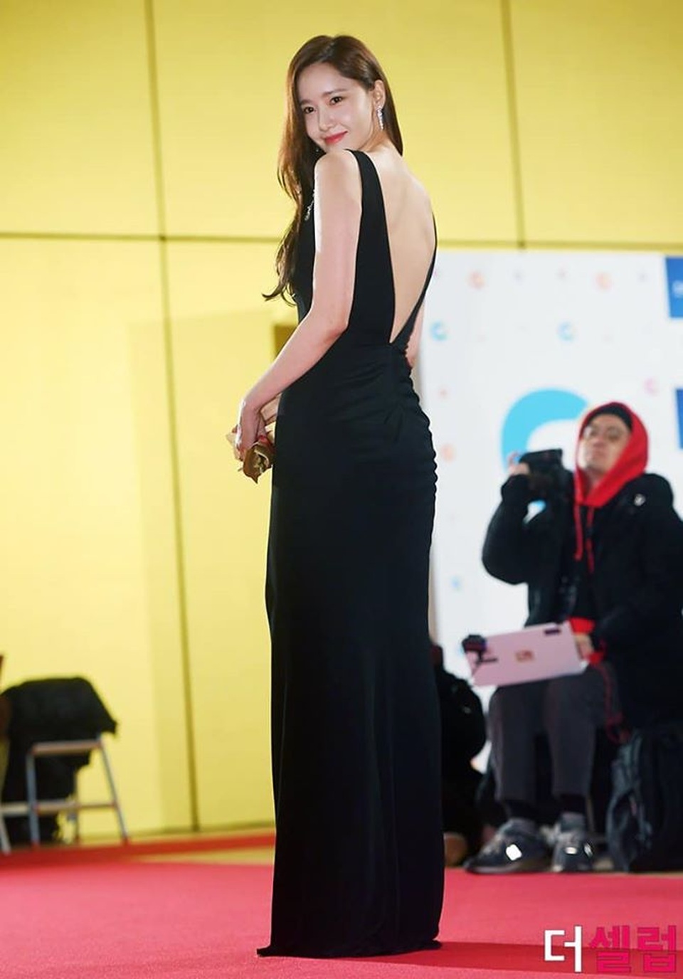 Ngẩn ngơ ngắm lưng trần gợi cảm của “tình đầu quốc dân” Yoona - 5 Ngẩn ngơ ngắm lưng trần gợi cảm của “tình đầu quốc dân” Yoona - 5