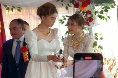 Đám cưới "không chú rể" ở miền Tây gây bão mạng