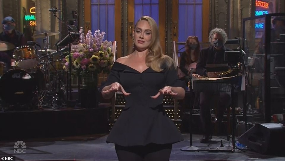 Adele tái xuất với vẻ ngoài cực khác lạ trên truyền hình - 3 Adele tái xuất với vẻ ngoài cực khác lạ trên truyền hình - 3