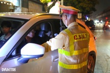 Hơn 2.000 tài xế dính cồn một đêm, Cục trưởng CSGT nói "đáng báo động"