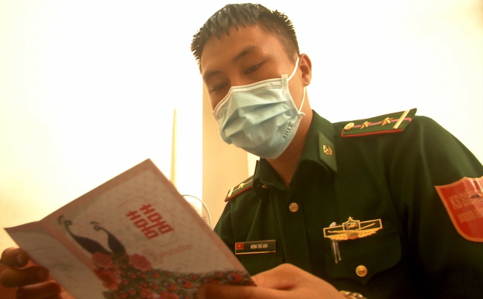 Lính quân hàm xanh hoãn cưới bám chốt chống dịch - 2 Lính quân hàm xanh hoãn cưới bám chốt chống dịch - 2