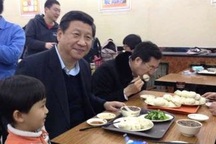 Gắn thông điệp chống tham nhũng, “suất ăn Tập Cận Bình” gây sốt ở Trung Quốc