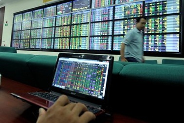 Hơn 1.100 tỷ đồng đổ vào chứng khoán, Vn-Index tăng hơn 5 điểm