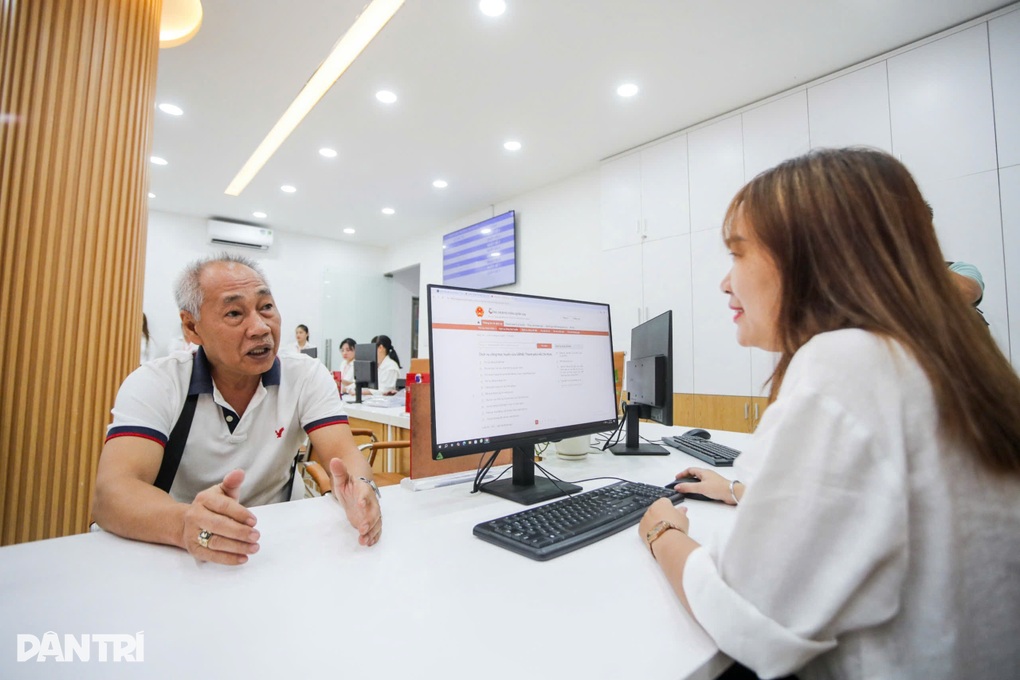 Công chức cấp xã ở TPHCM quá tải công việc - 2 Công chức cấp xã ở TPHCM quá tải công việc - 2
