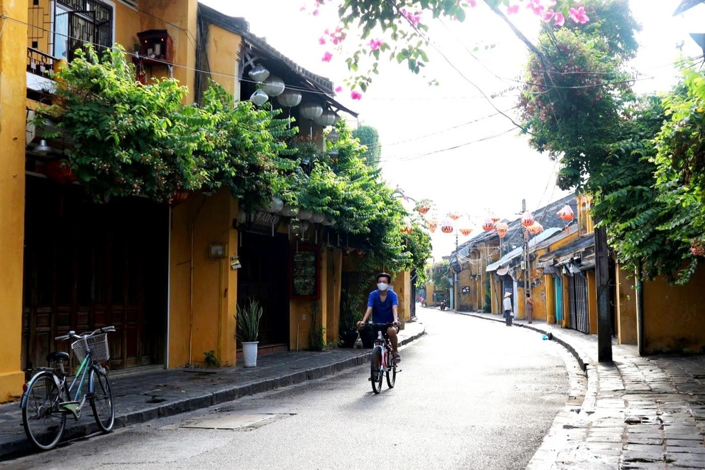 Hội An: Khó khăn vì dịch Covid-19, nhân sự du lịch xoay đủ nghề - 1 Hội An: Khó khăn vì dịch Covid-19, nhân sự du lịch xoay đủ nghề - 1