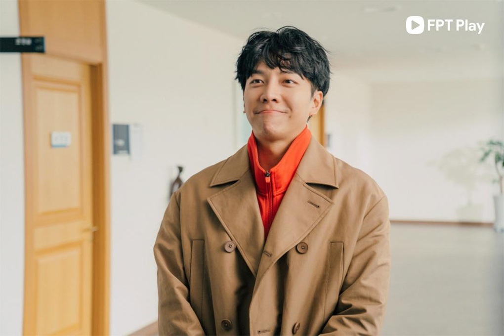 Lee Seung Gi quen mà lạ trong Quán Cà Phê Luật trên FPT Play sau 10 năm - 1 Lee Seung Gi quen mà lạ trong Quán Cà Phê Luật trên FPT Play sau 10 năm - 1