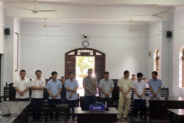 Hàng loạt cán bộ cấp đất trái quy định cho người thân lãnh đạo