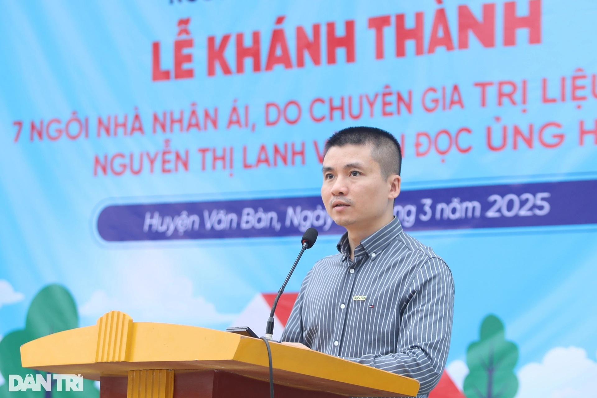 Những ngôi nhà Nhân ái mang dấu ấn Dân trí và triệu tấm lòng bạn đọc - 1 Những ngôi nhà Nhân ái mang dấu ấn Dân trí và triệu tấm lòng bạn đọc