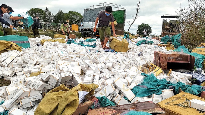 Tiêu hủy hơn 200.000 gói thuốc lá lậu - Ảnh 3.