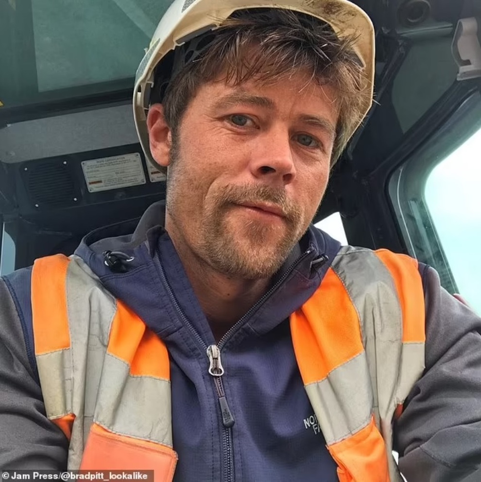 Bị phụ nữ đeo bám đến khổ sở chỉ vì... giống Brad Pitt - 3 Bị phụ nữ đeo bám đến khổ sở chỉ vì... giống Brad Pitt - 3