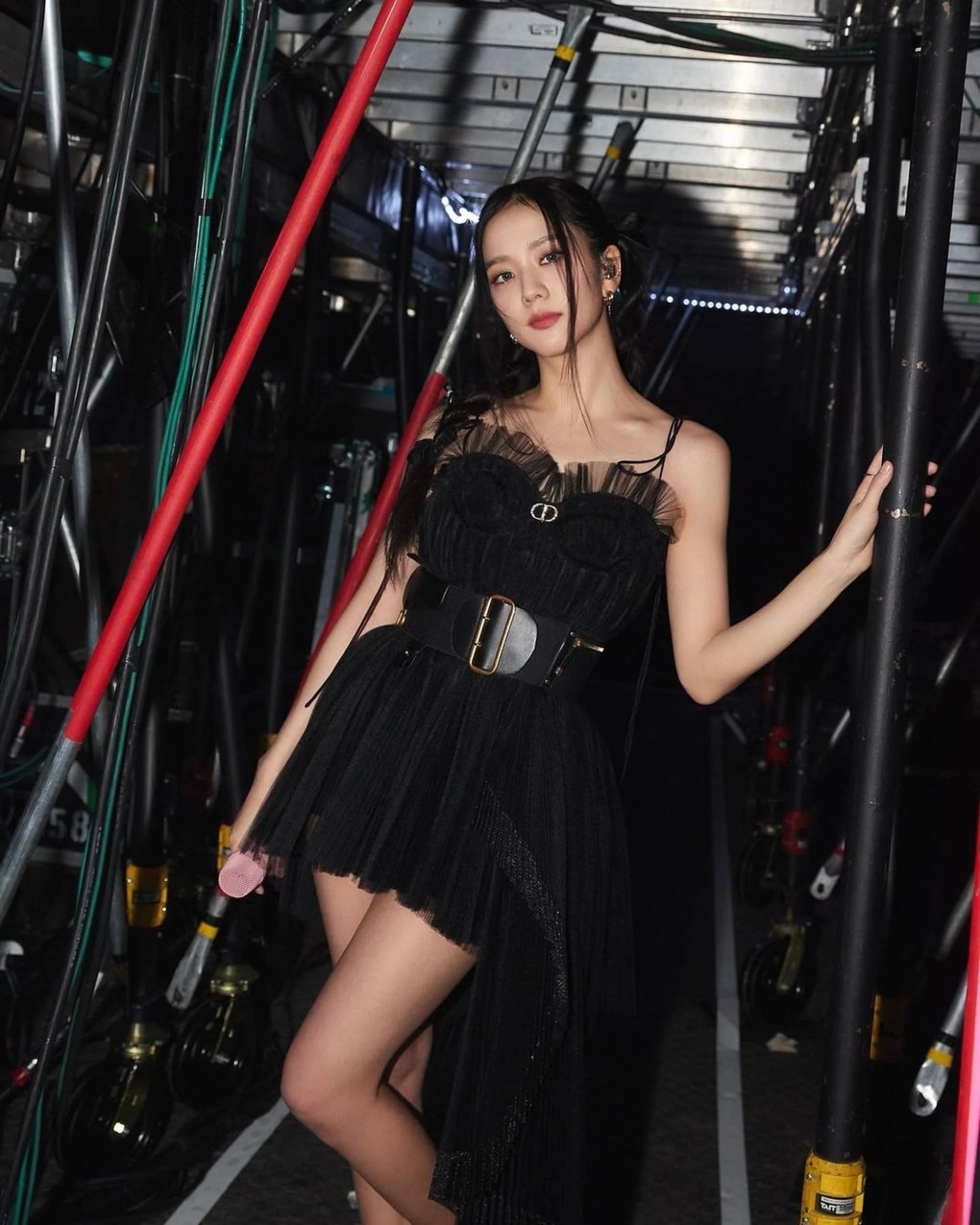 Trang phục biểu diễn nào đẹp nhất, tôn dáng gợi cảm của Blackpink? - 3 Trang phục biểu diễn nào đẹp nhất, tôn dáng gợi cảm của Blackpink? - 3