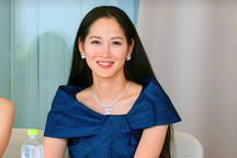 Cựu người mẫu quốc tế Elizabeth Thủy Tiên về nước làm giám khảo