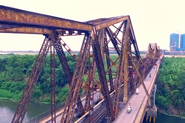 Cầu Long Biên - Hà Nội đẹp thơ mộng qua ống kính fly-cam