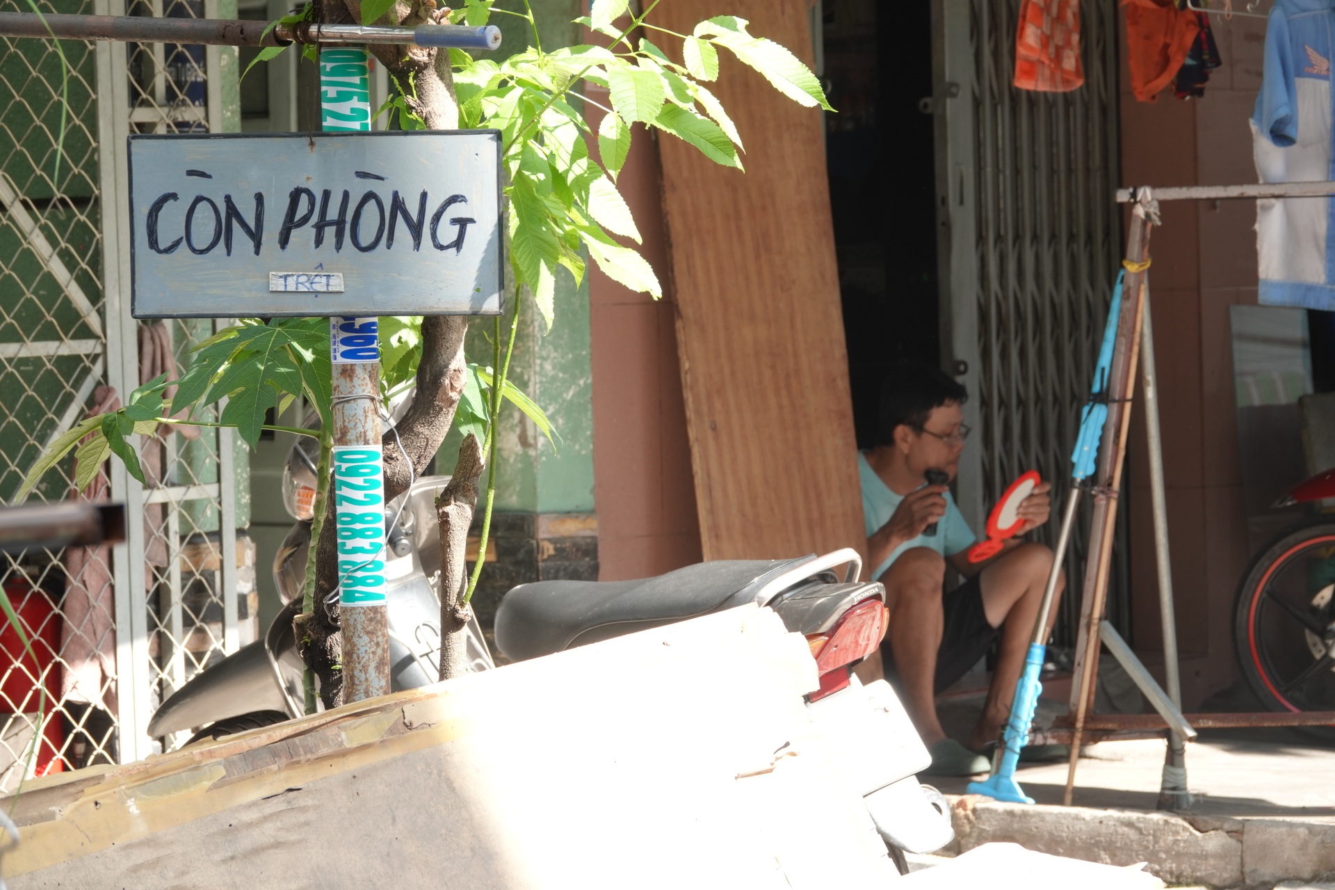 Công nhân bỏ phố về quê, chủ trọ khóc ròng, tiểu thương cũng sạt nghiệp - 11 Công nhân bỏ phố về quê, chủ trọ khóc ròng, tiểu thương cũng sạt nghiệp - 11