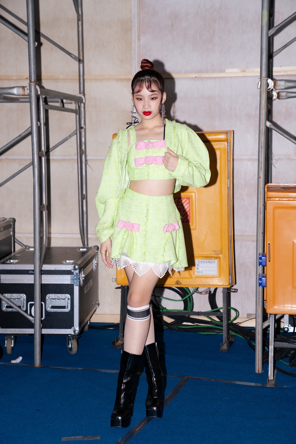 Bảo Hà khoe chân dài, Kelly Ngọc Anh catwalk trên giày cao 15cm tại Seoul - 1 Bảo Hà khoe chân dài, Kelly Ngọc Anh catwalk trên giày cao 15cm tại Seoul - 1