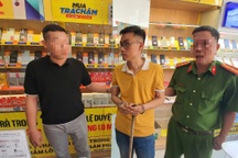 Quản lý cửa hàng Điện máy xanh trộm 18 chiếc điện thoại