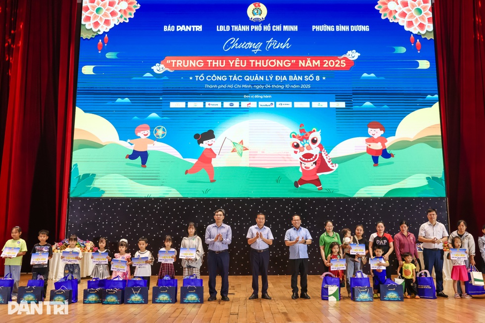 Mang “Trung thu yêu thương” đến 1.000 trẻ em TPHCM - 4 Mang “Trung thu yêu thương” đến 1.000 trẻ em TPHCM - 4