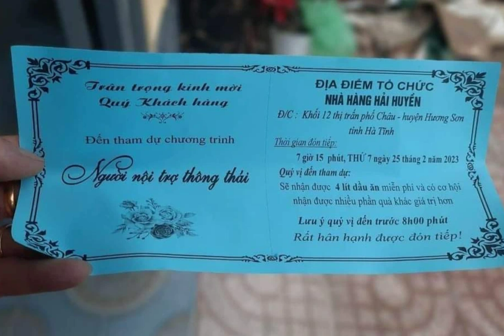 Lật tẩy chiêu trò mời người dân đến nhận 4 lít dầu ăn miễn phí - 1 Lật tẩy chiêu trò mời người dân đến nhận 4 lít dầu ăn miễn phí - 1