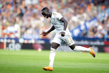 Sadio Mane tỏa sáng giúp Bayern Munich hủy diệt Bochum với tỷ số 7-0