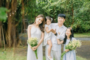 Nhìn lại những hình ảnh hạnh phúc của Lưu Hương Giang - Hồ Hoài Anh