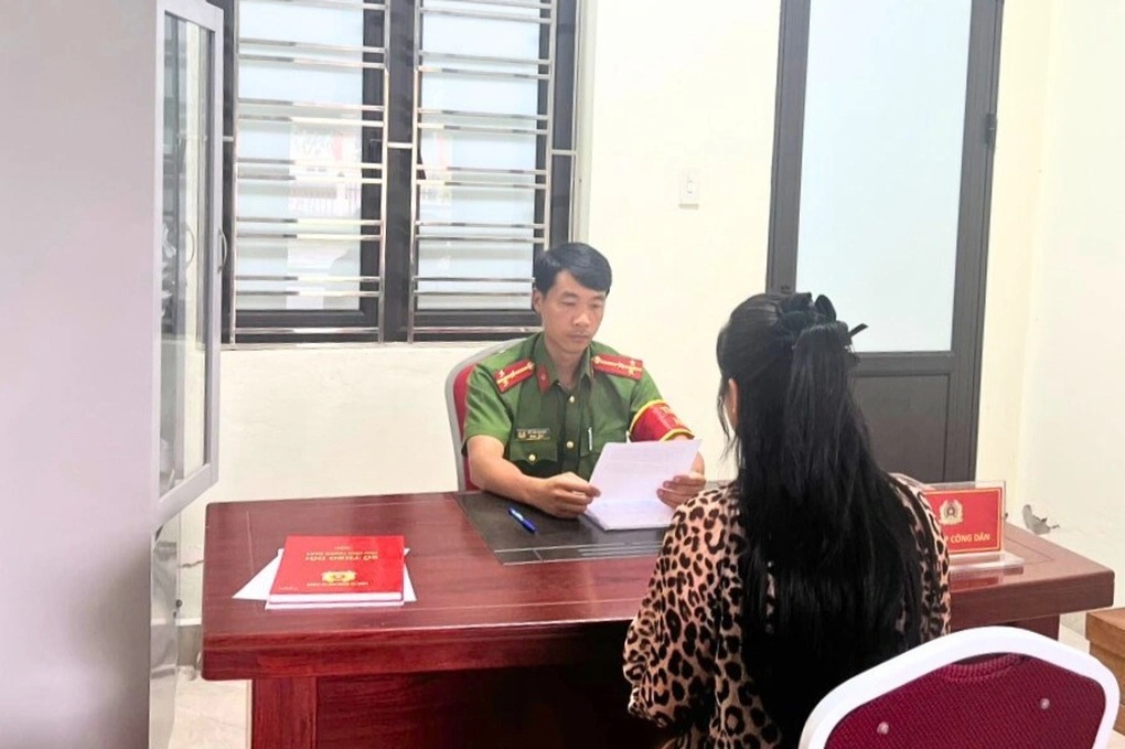 Công an hỗ trợ người dân nhận lại 1,7 tỷ đồng chuyển nhầm - 1