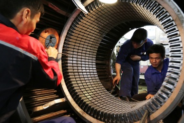 Lương tối thiểu vùng năm 2018: Không thể đẩy gánh nặng về phía người lao động