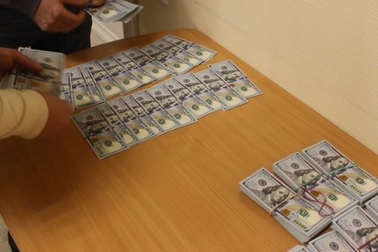 Nga giăng bẫy đánh lừa Ukraine chuyển 100.000 USD