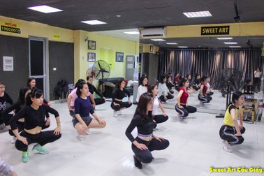 Thể loại học nhảy hiện đại nào sẽ giúp dáng bạn đẹp hơn?