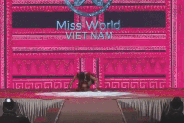 Hoa hậu Ý Nhi biểu diễn "vũ đạo nhào lộn" gây tranh cãi