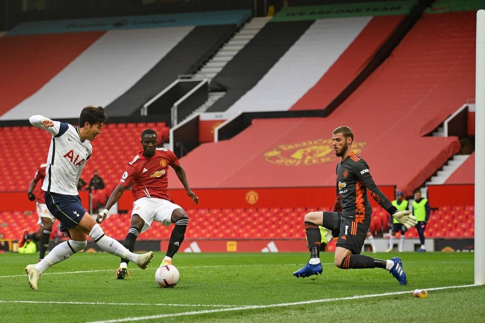 Những khoảnh khắc Man Utd bị Tottenham chà đạp tại Old Trafford - 13 Những khoảnh khắc Man Utd bị Tottenham chà đạp tại Old Trafford - 13