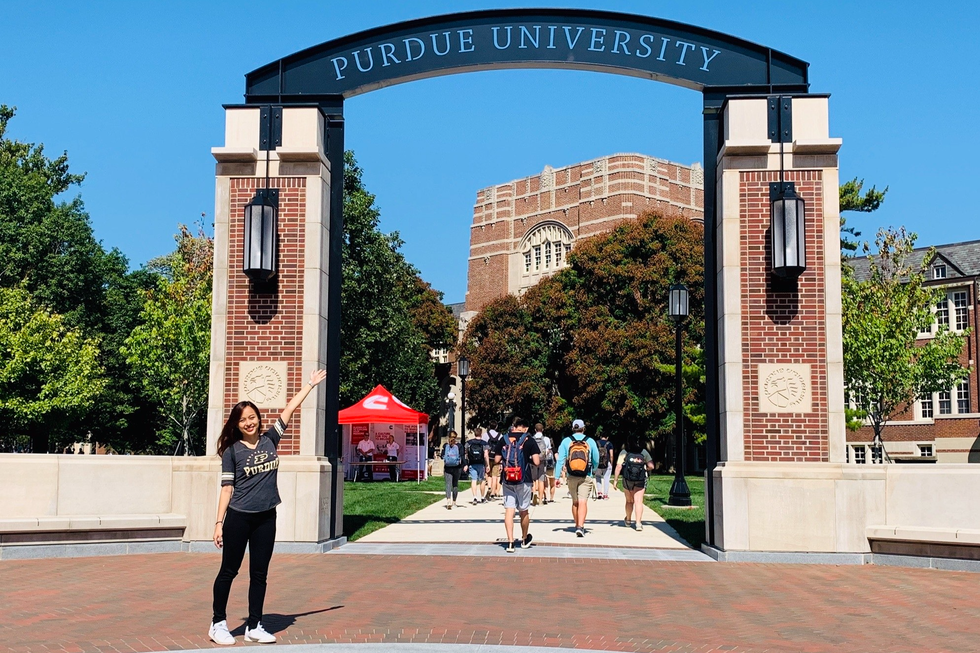 Cô gái Việt làm việc tại Mỹ thu nhập 2 tỷ đồng/năm - 1