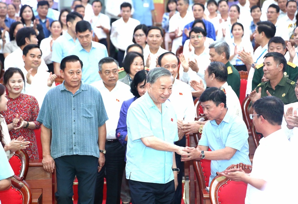 Bí thư Tỉnh ủy, Thành ủy không là người địa phương - 1