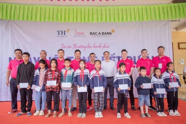 300 học sinh dự tổng kết dự án "Trường học hạnh phúc"