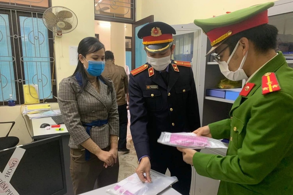 Vụ rơi mất 6 tỷ đồng: Khởi tố, bắt tạm giam nữ thủ quỹ - 1 Vụ rơi mất 6 tỷ đồng: Khởi tố, bắt tạm giam nữ thủ quỹ - 1