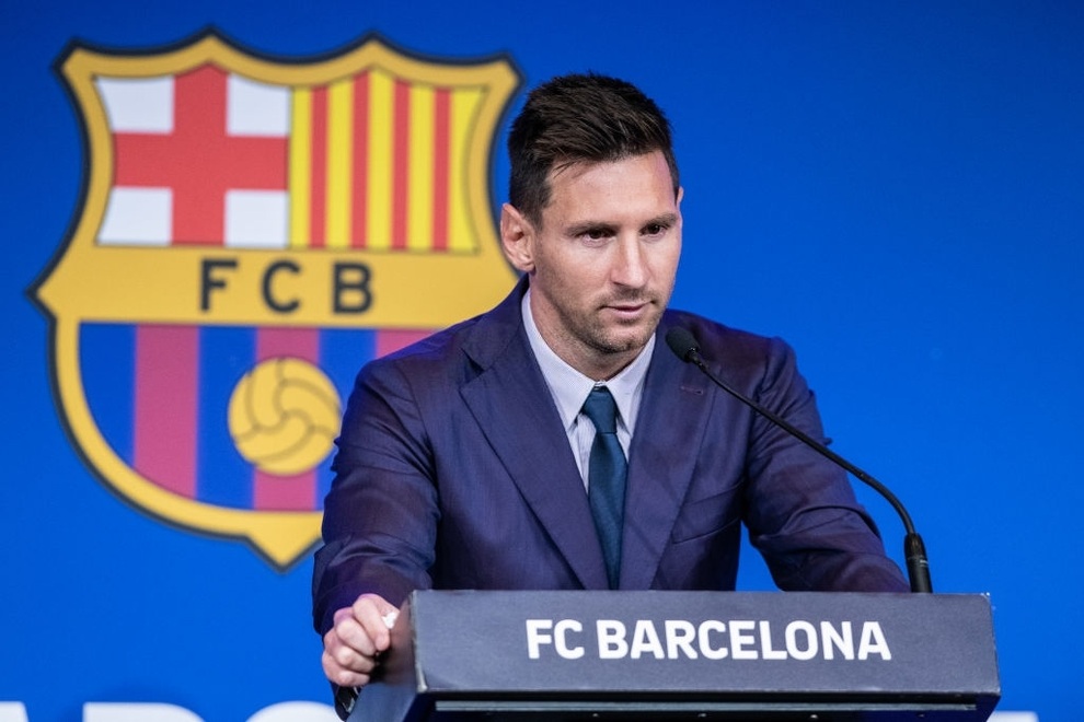 Dù không nhận lương, Messi vẫn không thể ở lại Barcelona - 1 Dù không nhận lương, Messi vẫn không thể ở lại Barcelona - 1